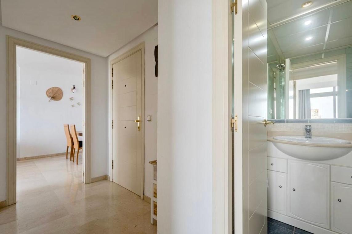 Apartamento Relax Sol De Benidorm Bagian luar foto
